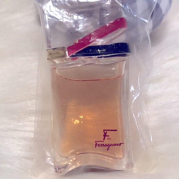 ❣️RARE Women “F 4 Fetish” Salvatore Ferragamo Mini VINTAGE VANITY COLLECTIBLES - Picture 2 of 10